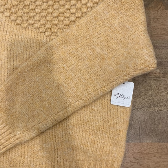 NWT Free People Bradley Camel Heather popcorn funnel neck style size Large - Picture 9 of 12